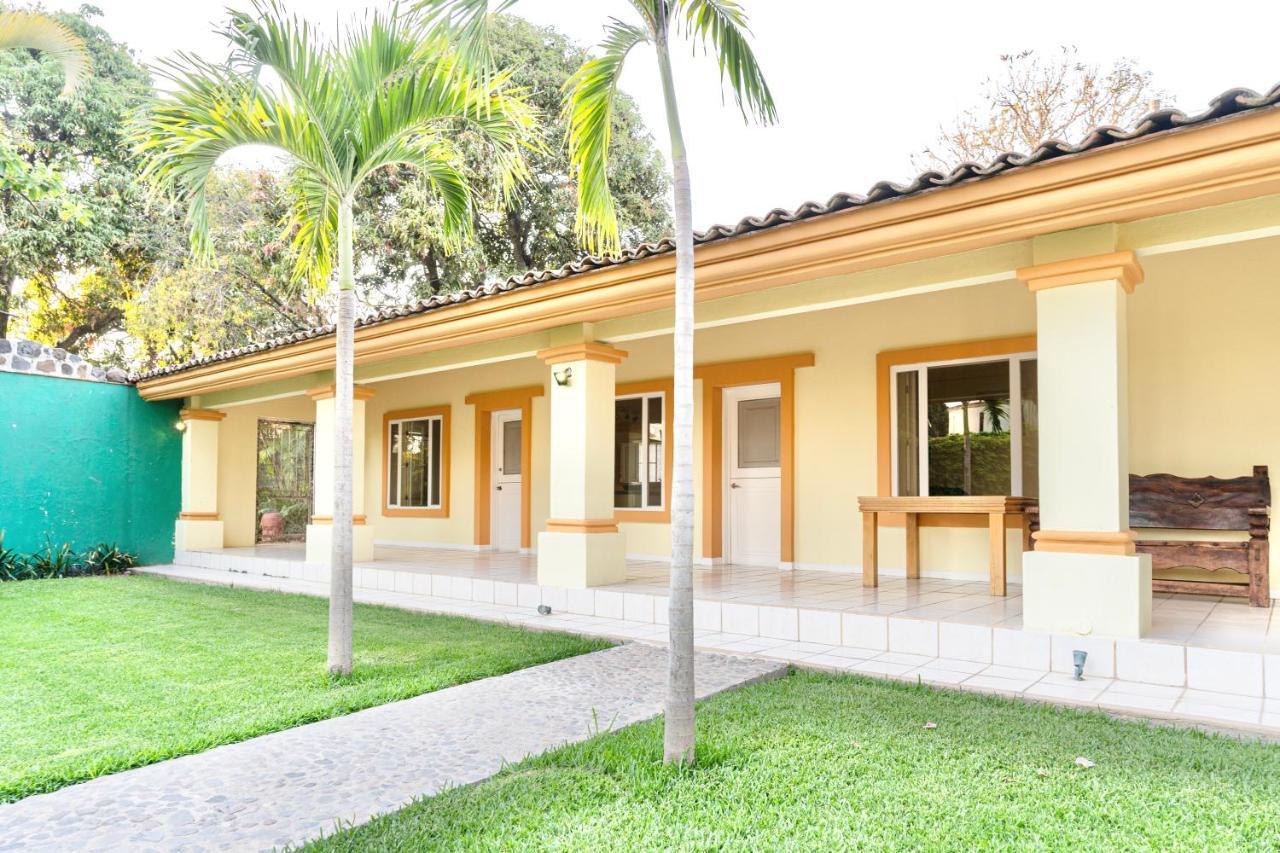 Casa Jardin-Lakeside Boutique Resort By Restavio Ajijic Eksteriør billede